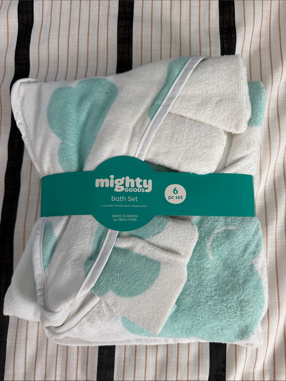 Mighty Goods Mint & White 6-Piece Baby Bath Towel Set